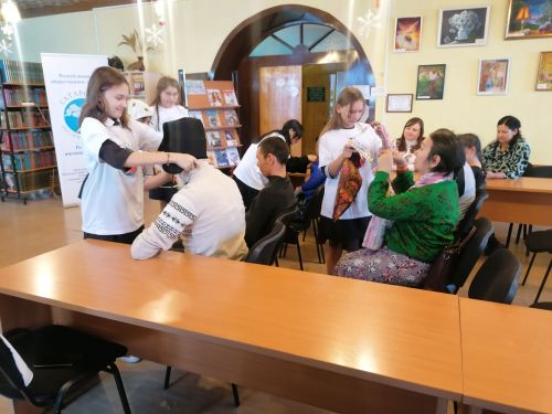 Сотрудники Лаишевской библиотеки провели раус -программу «Мир един для всех».