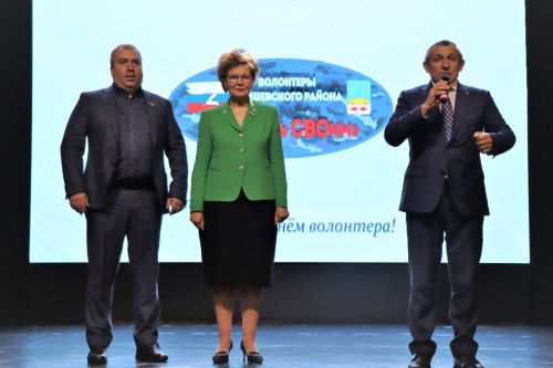 Глава Лаишевского района Ильдус Зарипов вручил награды волонтерам