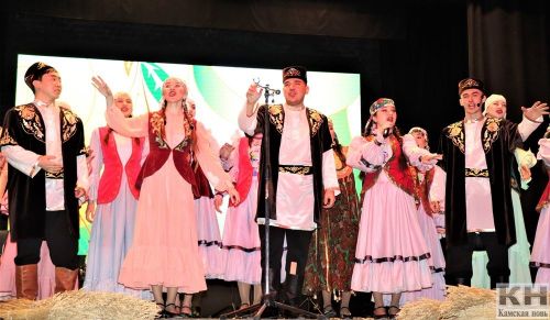 Яркий этно-мюзикл прошел в Лаишевском РДК