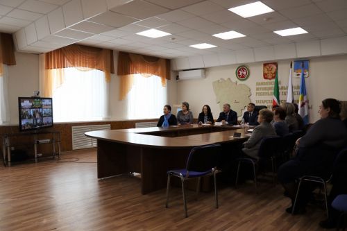 Онлайн-трансляция открытия Года педагога и наставника в РТ в Лаишеве