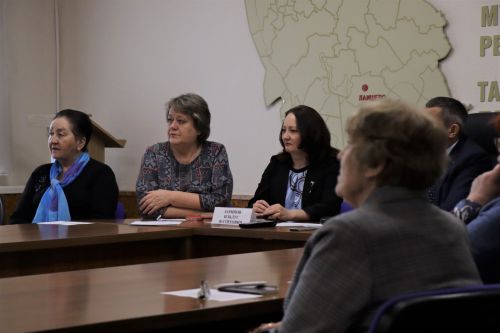 Онлайн-трансляция открытия Года педагога и наставника в РТ в Лаишеве