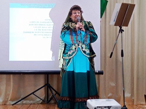 Встреча с жителями поселения началась с выставки