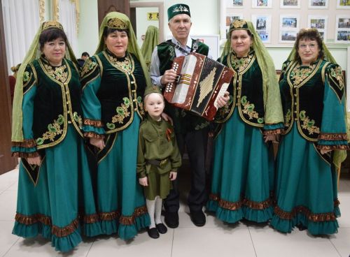 Встреча с жителями поселения началась с выставки