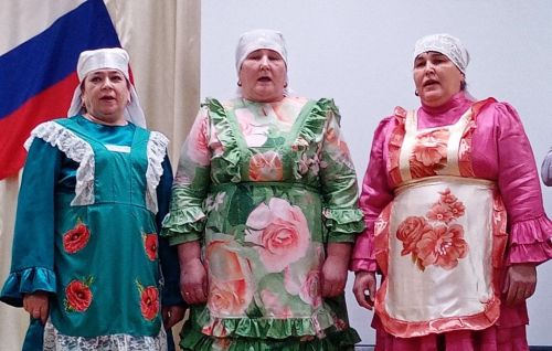 Встреча с жителями поселения началась с выставки