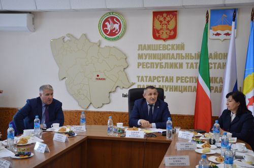 Глава Лаишевского района встретился с педагогами