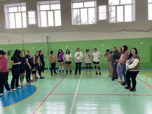 В Больших Кабанах состязались волейболистки Лаишевского района