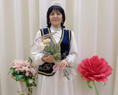 Видеорепортаж с концерта, проведенного в честь юбилея заведущей СДК села Тат. Янтык