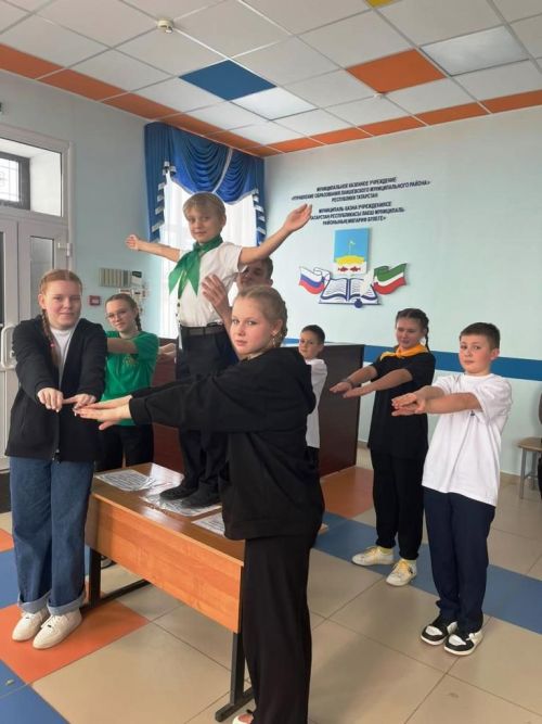 Более 70 человек собрались в Лаишеве на районный слет юных активистов
