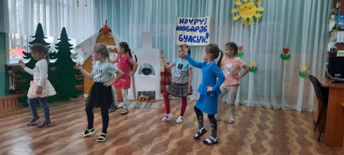 В Атабаево отметили Науруз и взрослые, и дети