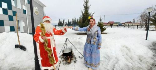 В Атабаево отметили Науруз и взрослые, и дети