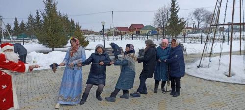 В Атабаево отметили Науруз и взрослые, и дети