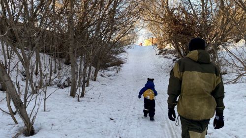 Семья Запольских поделилась снимками после похода на берег Камы