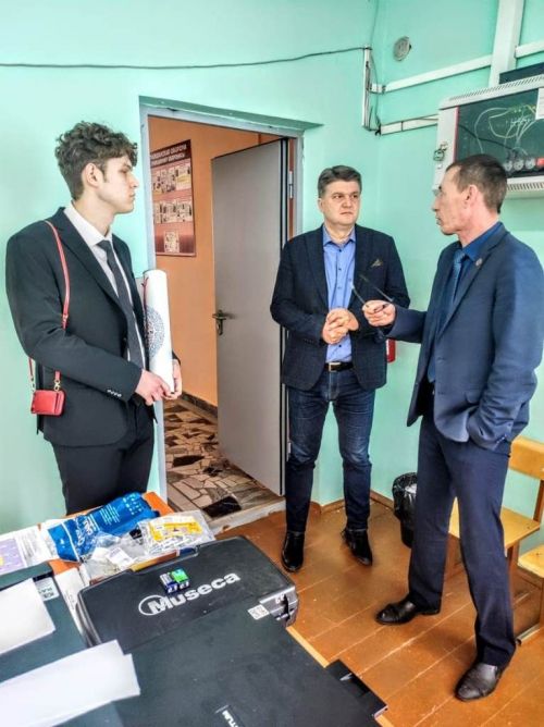 В Большекабанской школе отметили День памяти ее выпускника, профессора Валентина Андреева