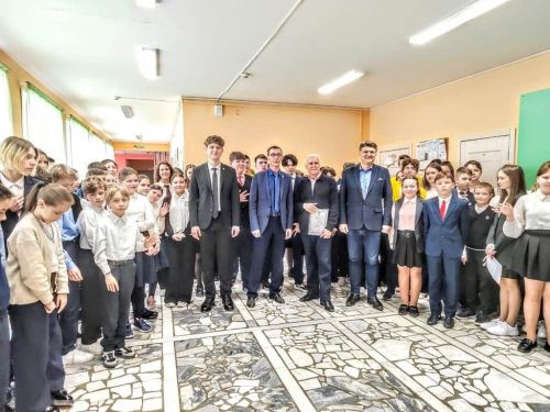 В Большекабанской школе отметили День памяти ее выпускника, профессора Валентина Андреева