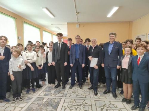 В Большекабанской школе отметили День памяти ее выпускника, профессора Валентина Андреева