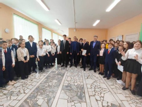 В Большекабанской школе отметили День памяти ее выпускника, профессора Валентина Андреева