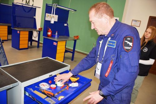 Лаишевские студенты ремонтируют беспилотники
