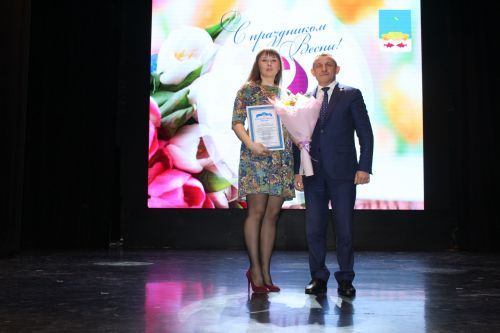 Лаишевских дам поздравили с их праздником