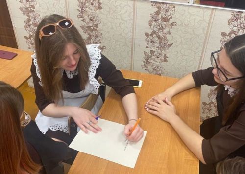 Лаеш гимназистларына явыз ниятле гамәлләрнең куркынычлыгы турында сөйләделәр