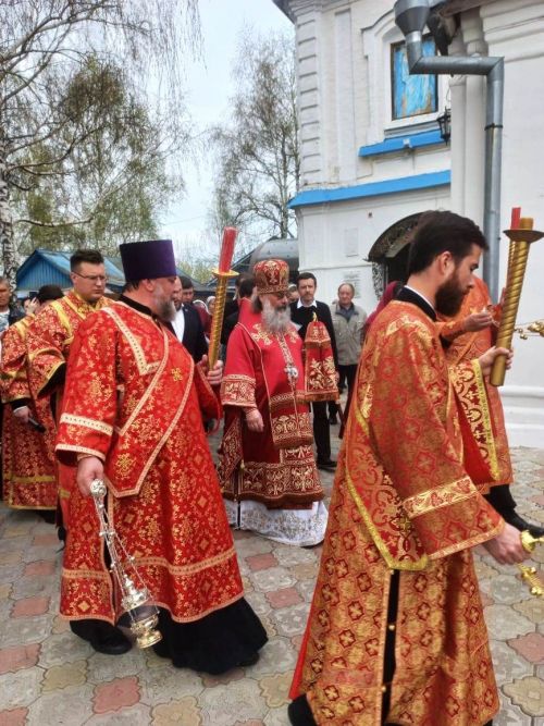 Митрополит Кирилл совершил Литургию в Преображенском храме села Большие Кабаны