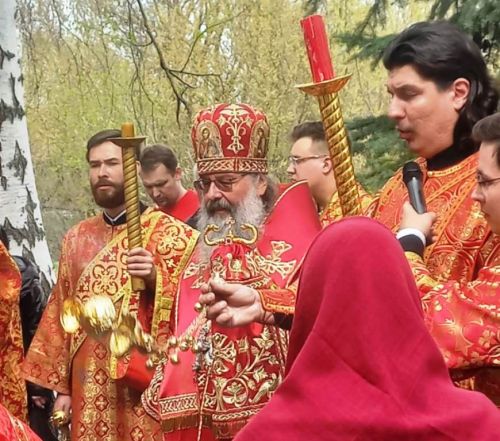 Митрополит Кирилл совершил Литургию в Преображенском храме села Большие Кабаны