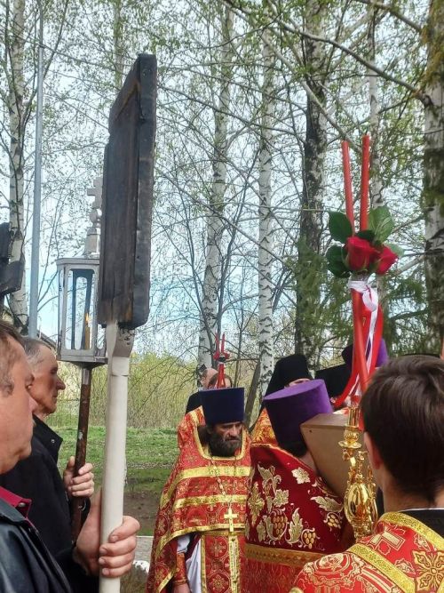 Митрополит Кирилл совершил Литургию в Преображенском храме села Большие Кабаны