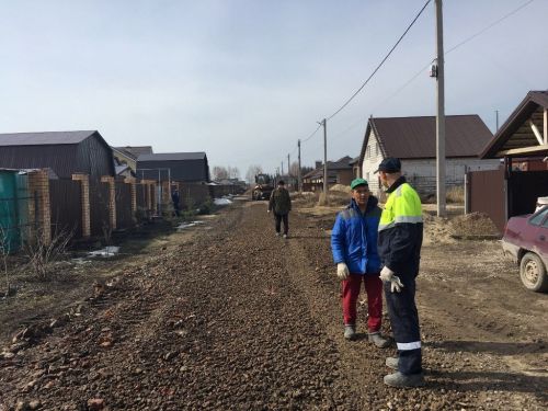В Лаишевском районе сельчане за свой счет отремонтировали дорогу на своей улице