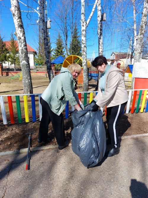 Участники субботника в Лаишеве делятся снимками с Камской новью