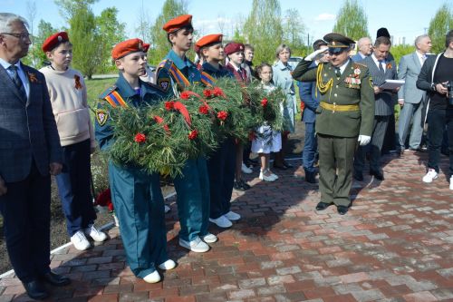 Новый памятник в селе Усады символизирует преемственность поколений