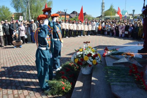 Новый памятник в селе Усады символизирует преемственность поколений