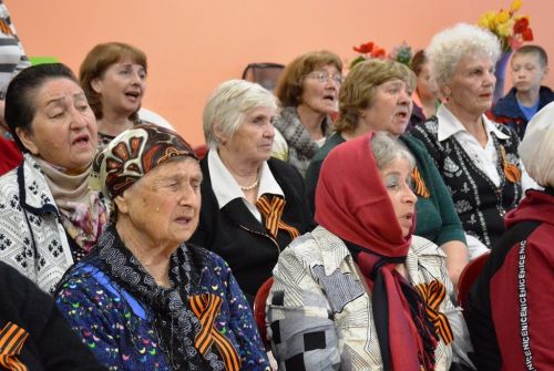 Песни и стихи военных лет звучали в РДК Лаишева