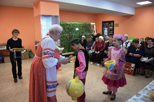 Песни и стихи военных лет звучали в РДК Лаишева