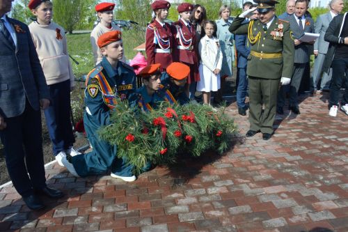 Новый памятник в селе Усады символизирует преемственность поколений