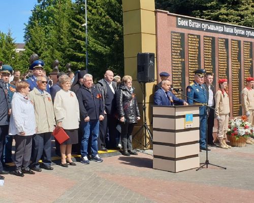Лаеш Җиңү паркында митинг меңләгән кешене җыйды