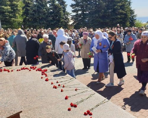 Лаеш Җиңү паркында митинг меңләгән кешене җыйды