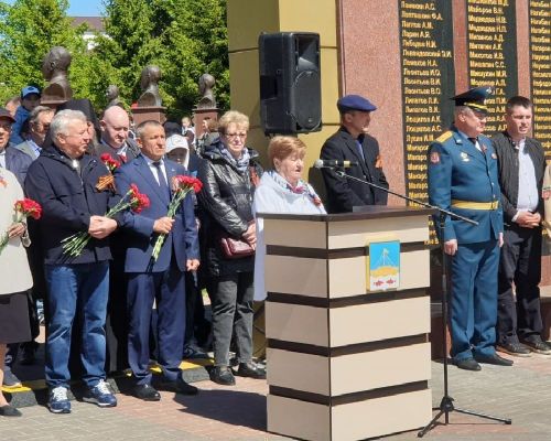 Лаеш Җиңү паркында митинг меңләгән кешене җыйды