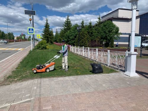 А в Лаишеве сегодня субботник