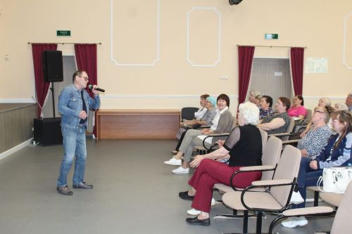 Лаишевская публика познакомилась с уральским баянистом