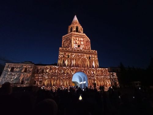 В дни Международного экономического форума проходит фестиваль «Сияние Кремля»