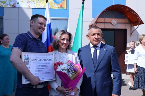 Прошел последний звонок в Лаишевской гимназии №1