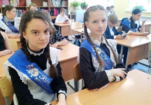 Последний звонок прозвенел для выпускников начальной школы