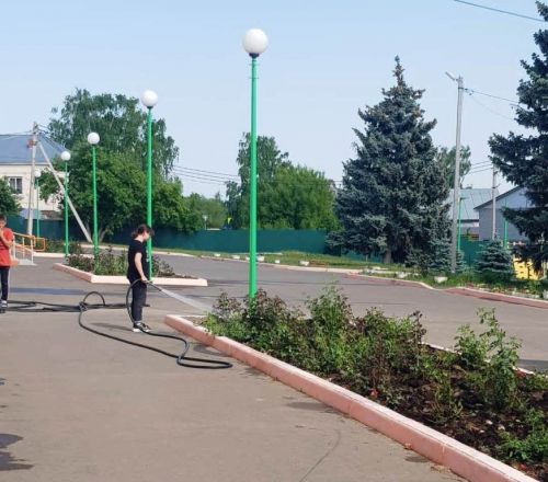 Лаишевский детский дом вышел на генеральную уборку