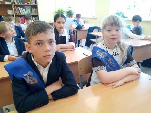 Последний звонок прозвенел для выпускников начальной школы