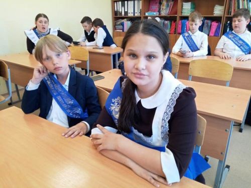 Последний звонок прозвенел для выпускников начальной школы