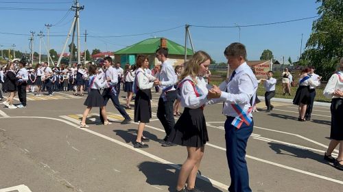 Рассказываем о Последнем звонке в Сокуровской школе Лаишевского района