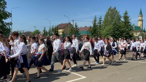 Рассказываем о Последнем звонке в Сокуровской школе Лаишевского района