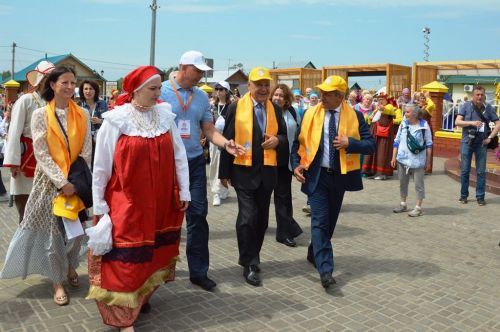 Главное действие Каравона в селе Никольское наблюдали сотни зрителей
