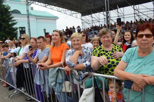 Главное действие Каравона в селе Никольское наблюдали сотни зрителей