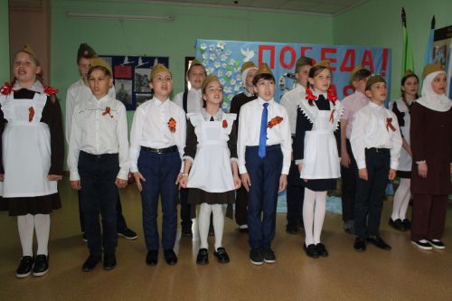 Учащиеся Лаишевской школы № 3 пели песни военных лет