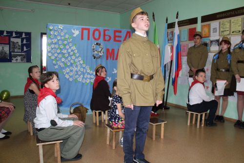 Учащиеся Лаишевской школы № 3 пели песни военных лет
